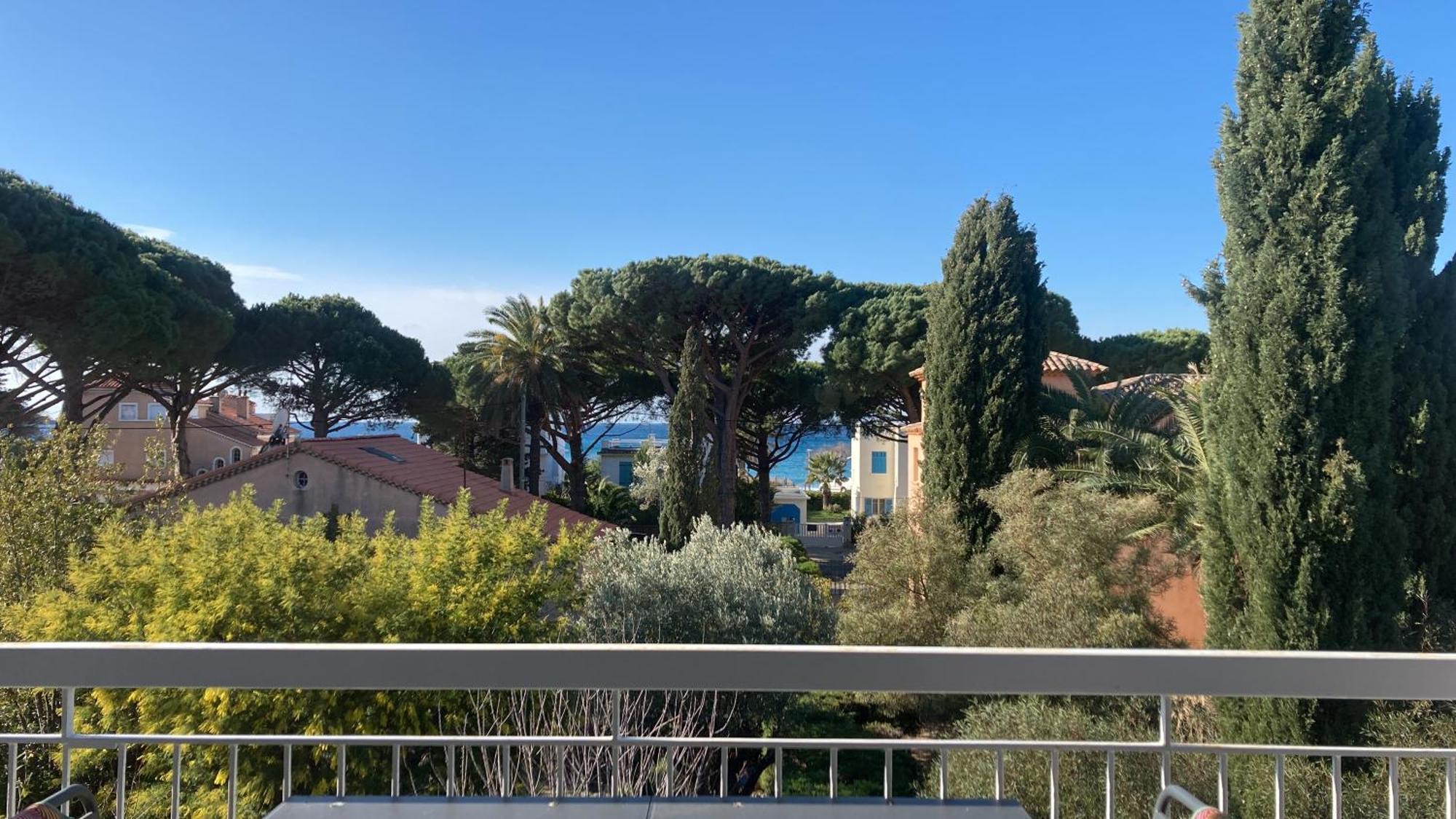 Mer & Relax - Parking - Wifi - Terrasse - Mer Saint-Cyr-sur-Mer Kültér fotó