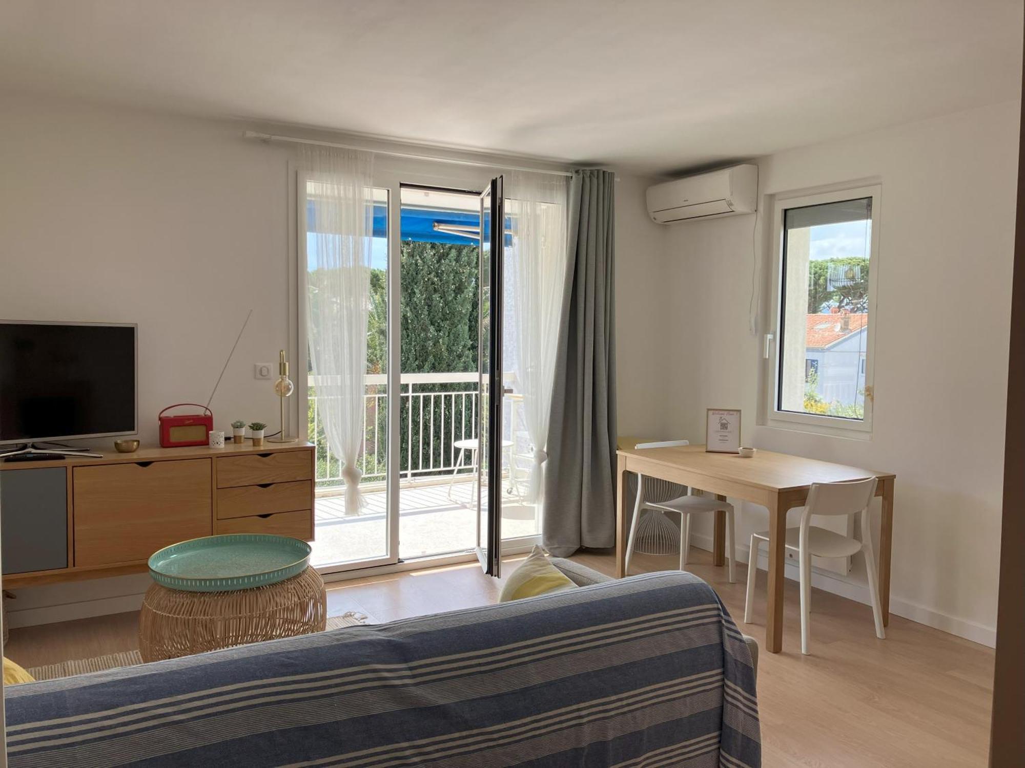 Mer & Relax - Parking - Wifi - Terrasse - Mer Saint-Cyr-sur-Mer Kültér fotó